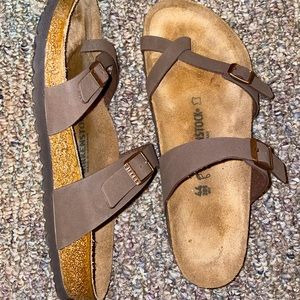 New Birkenstock 44 285 (size 11 - 11.5) - never worn